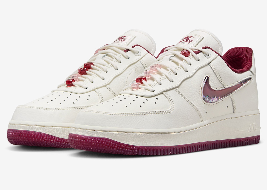 Nike-Air-Force-1-Low-Valentines-Day-2024-4