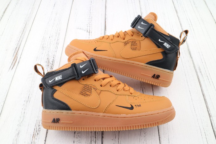 Nike_Air_Force_1_AF1_07_Mid_LV8_Wheat_Black_White_804609_107_P3