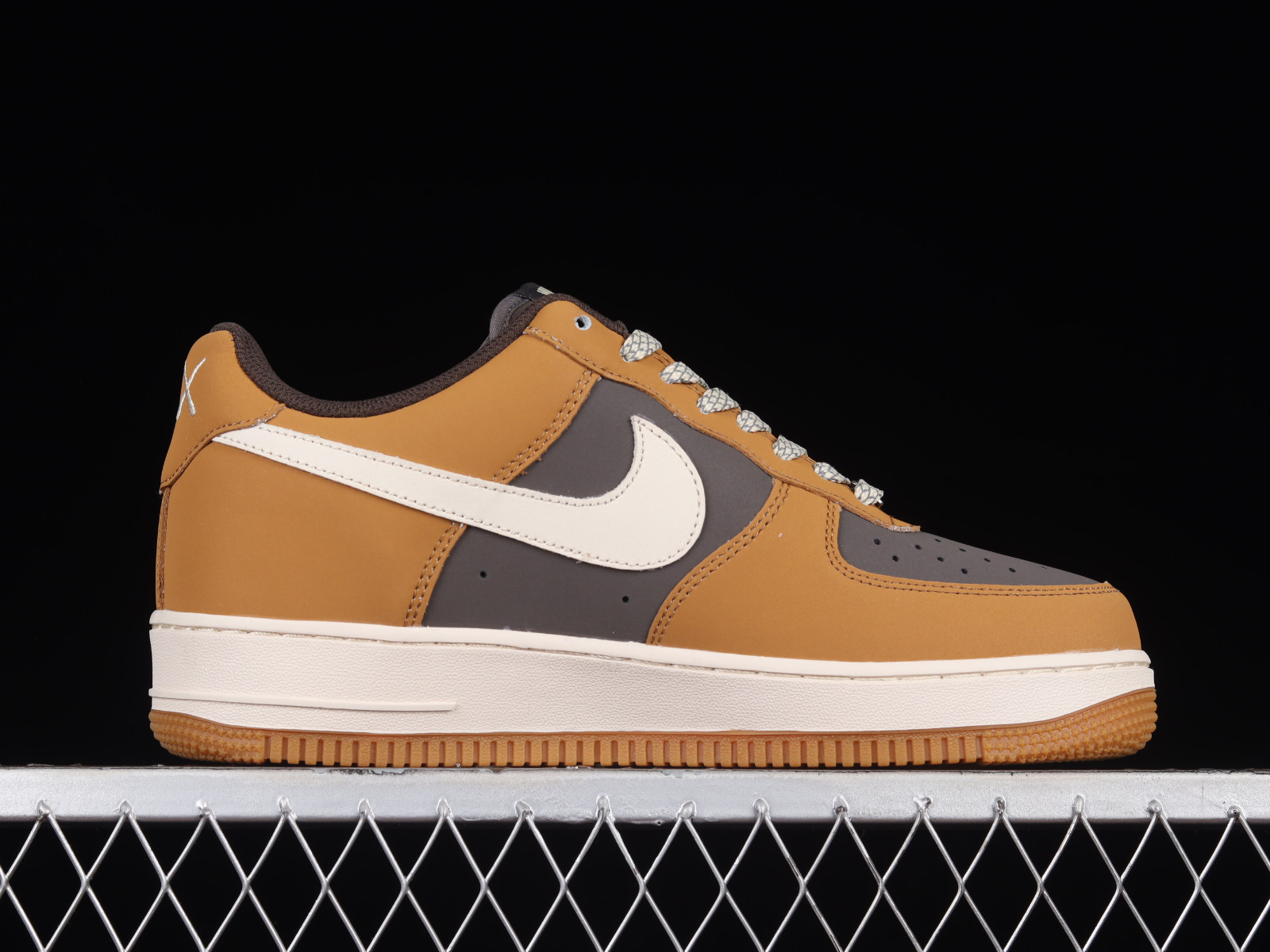 TheNorthFace_x_Nike_Air_Force_1_07_Low_Dark_Brown_White_BS9055-809_P1