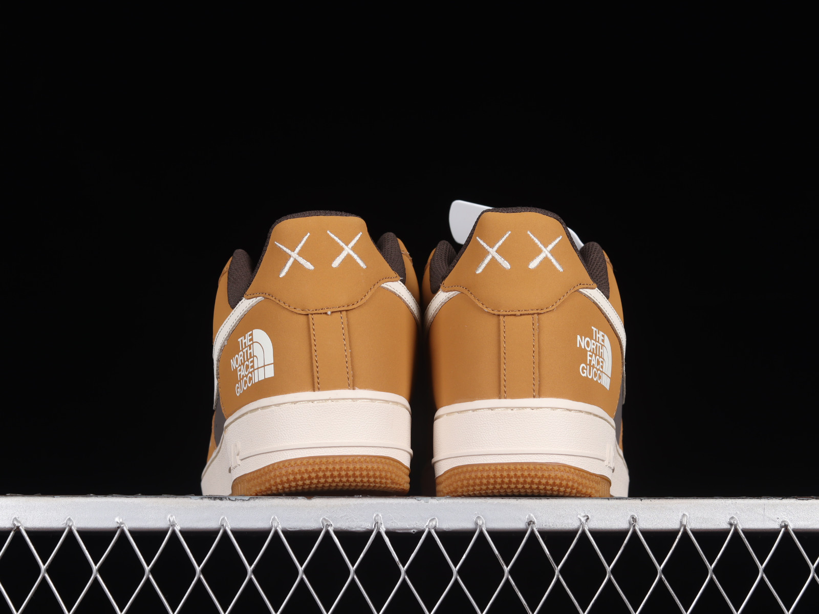 TheNorthFace_x_Nike_Air_Force_1_07_Low_Dark_Brown_White_BS9055-809_P3